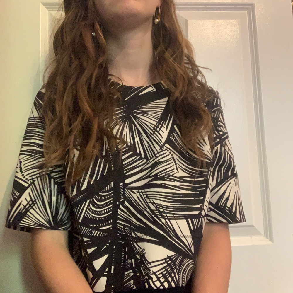 Elizabeth and James Patterned Short Sleeved Top
